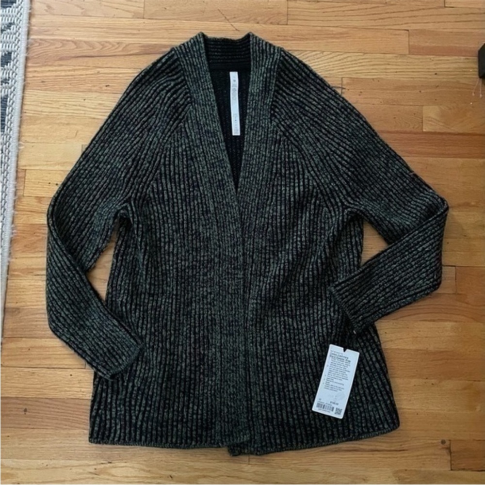 lululemon athletica Cotton-Cashmere Blend Sweater Wrap - Picture 2 of 8